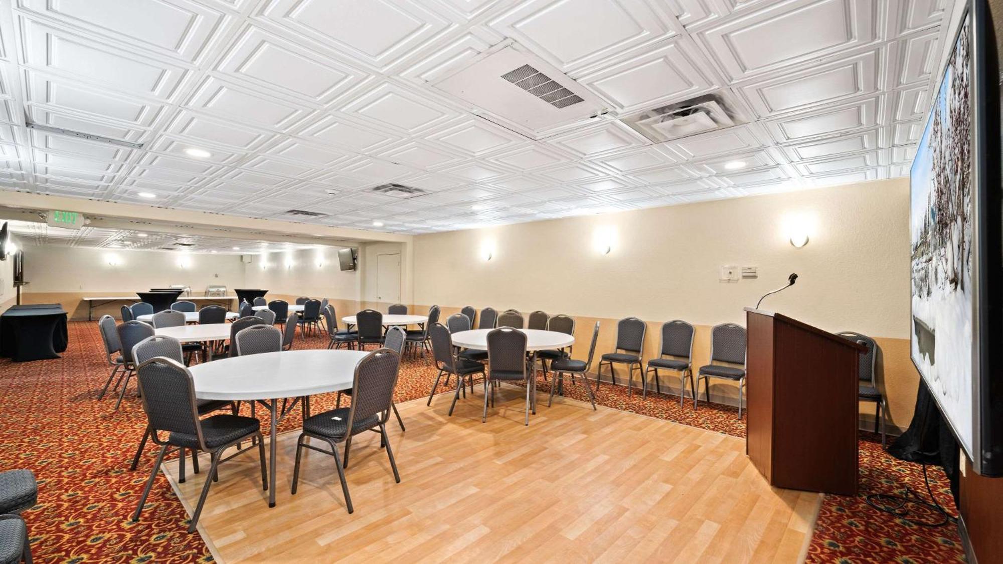 Clarion Hotel & Suites Fairbanks Near Ft Wainwright Luaran gambar